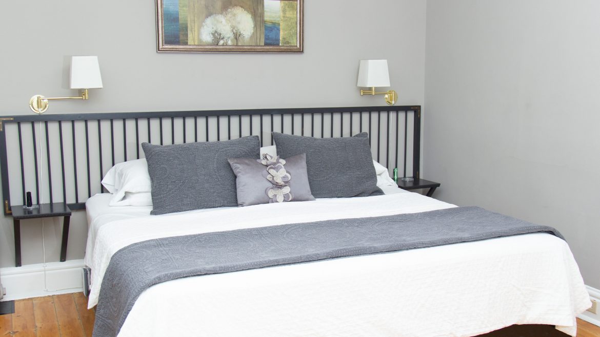 Welcome to the Colborne Bed and Breakfast! | Goderich, Ontario